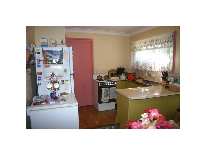 5 Illawong Road, Summerland Point NSW 2259