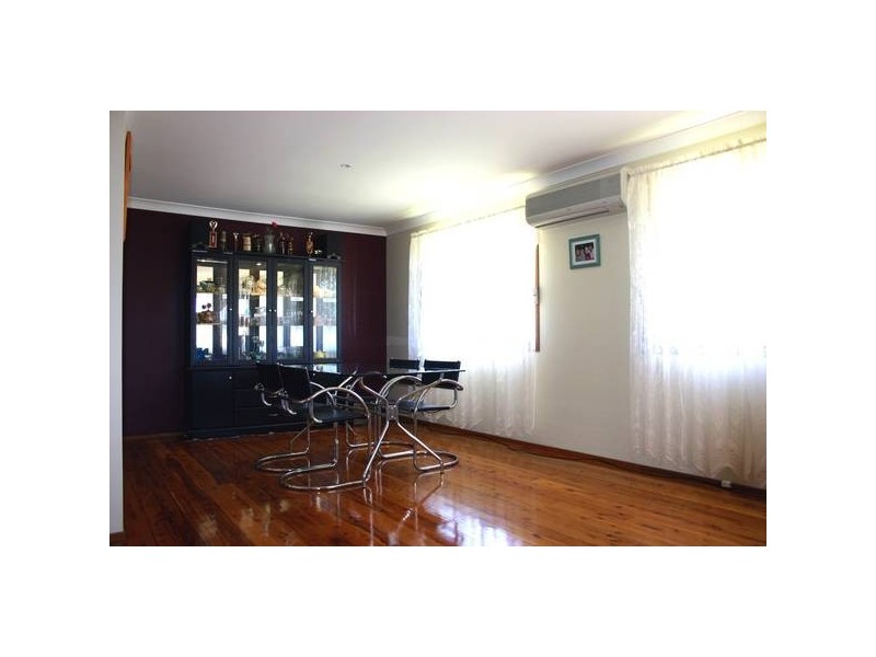 92 Vales Road, Mannering Park NSW 2259