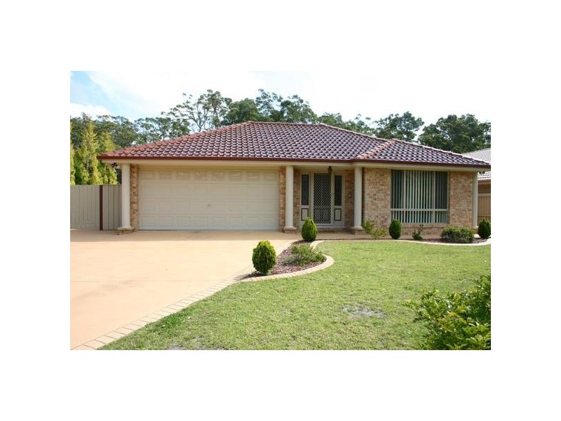 13 BOAT HARBOUR CLOSE, Summerland Point NSW 2259