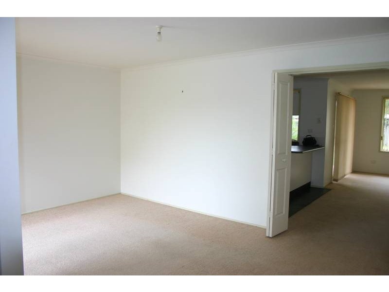 15 GYMEA CRESCENT, Mannering Park NSW 2259