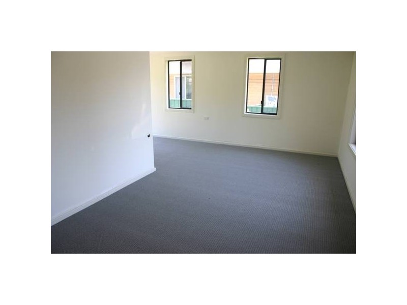 41 Catherine Street, Mannering Park NSW 2259