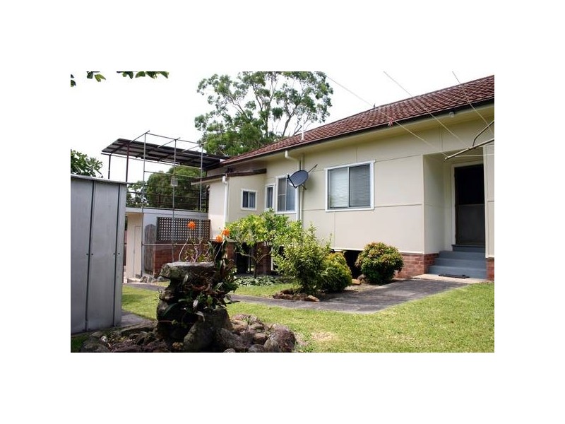 6 Barclay Avenue, Mannering Park NSW 2259