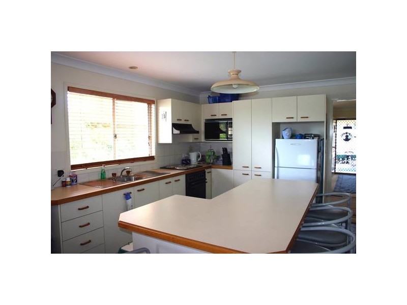 38 Ravenswood Street, Mannering Park NSW 2259