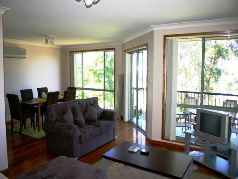 106 GRIFFITH STREET, Mannering Park NSW 2259