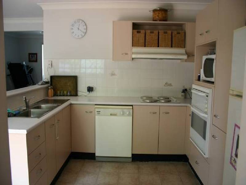 33 Murrumbong Road, Summerland Point NSW 2259