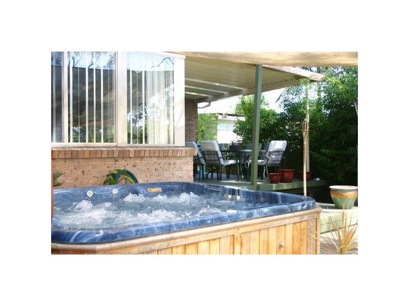 Winbin Crescent, Gwandalan NSW 2259