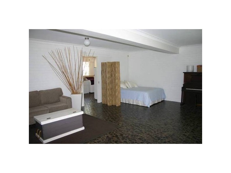 98 Kullaroo Road, Summerland Point NSW 2259