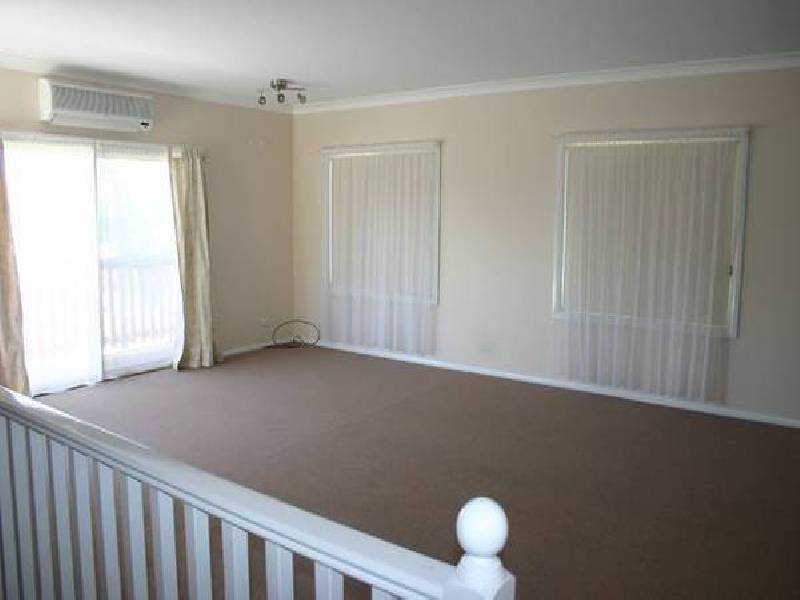 Vales Road, Mannering Park NSW 2259