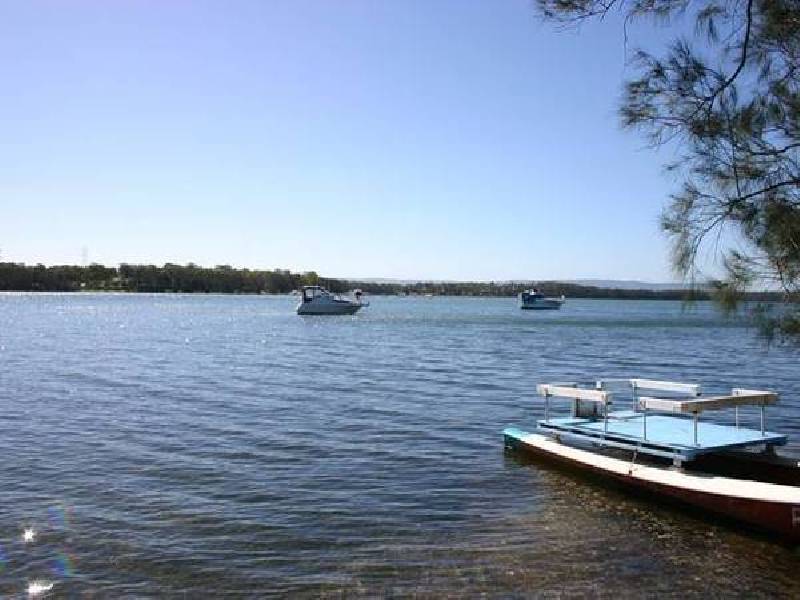 2 KEVIN STREET, Mannering Park NSW 2259