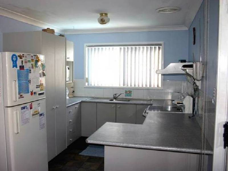 27 Kangaroo Avenue, Lake Munmorah NSW 2259