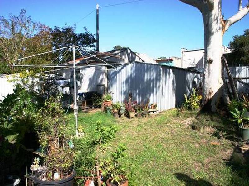 5 Warwick Avenue, Mannering Park NSW 2259