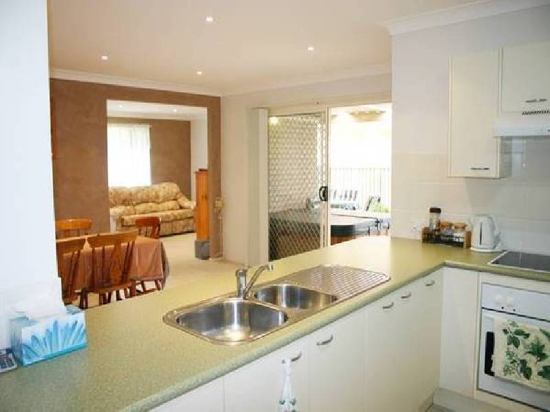 36 Tradewinds Avenue, Summerland Point NSW 2259