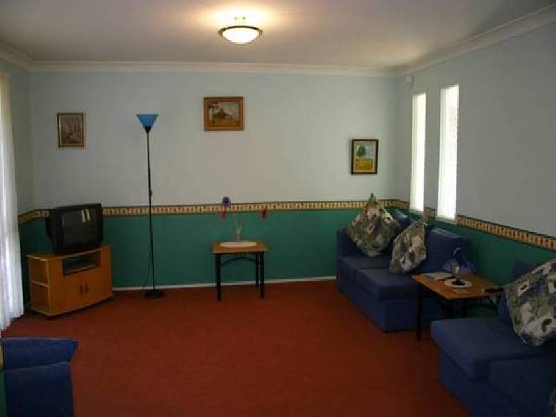 Anchorage Circle, Summerland Point NSW 2259