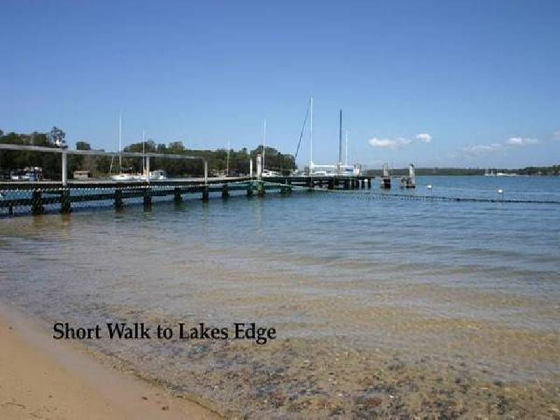 14 Barclay Avenue, Mannering Park NSW 2259