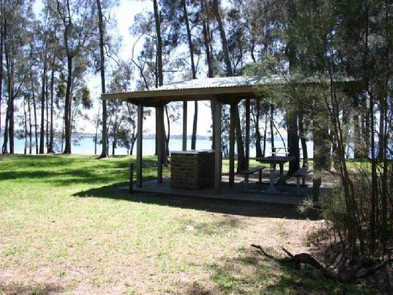 14 Barclay Avenue, Mannering Park NSW 2259