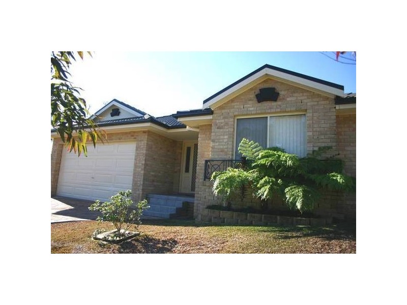 Tradewinds Avenue, Summerland Point NSW 2259