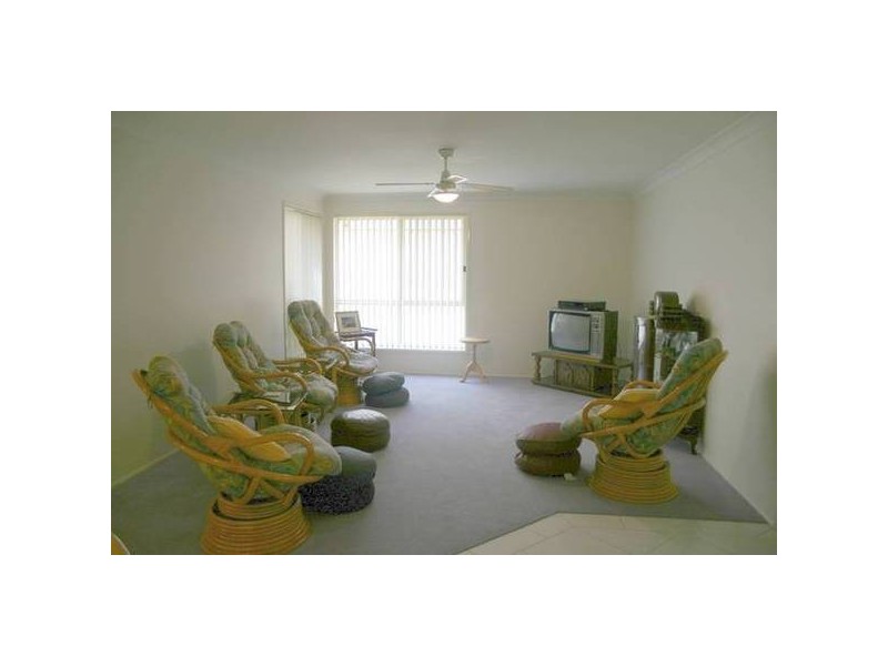 Tradewinds Avenue, Summerland Point NSW 2259