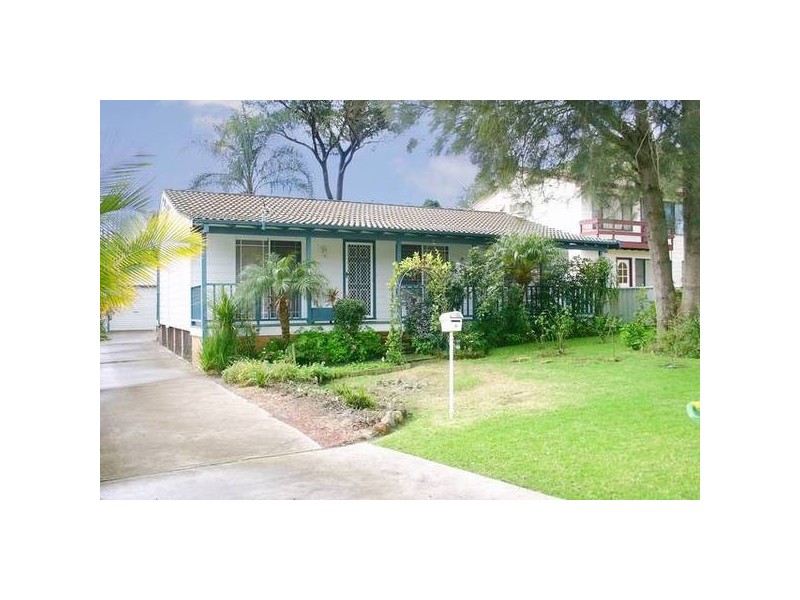 4 Nepean Avenue, Mannering Park NSW 2259