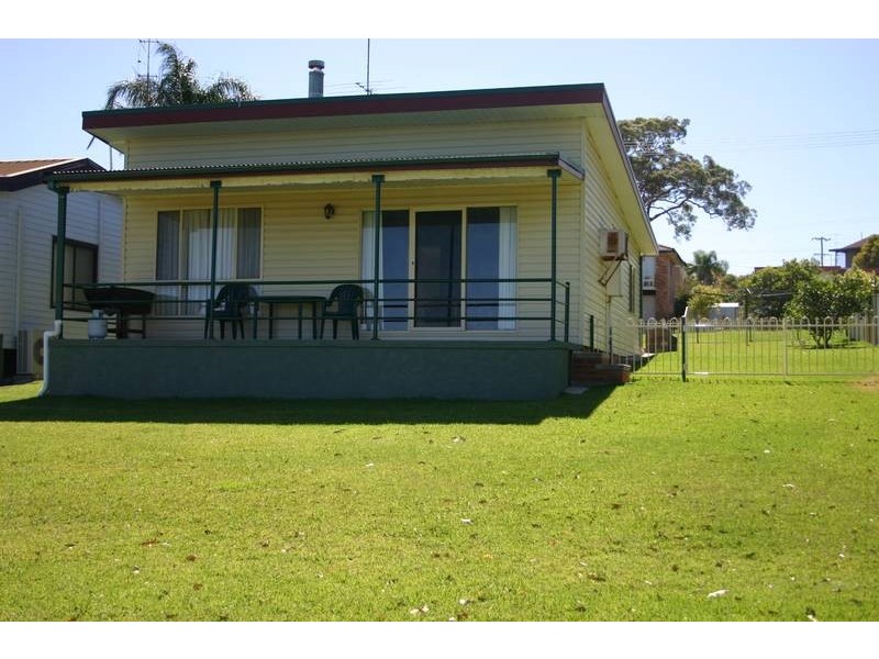 36 Noamunga Crescent, Gwandalan NSW 2259