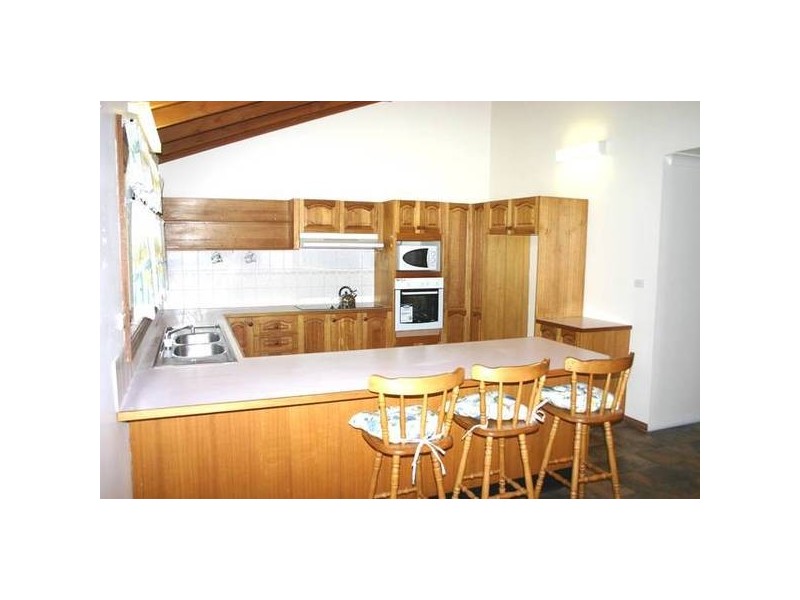 38 Yeramba Road, Summerland Point NSW 2259