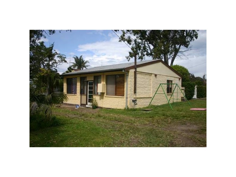 6 Montrose Street, Mannering Park NSW 2259