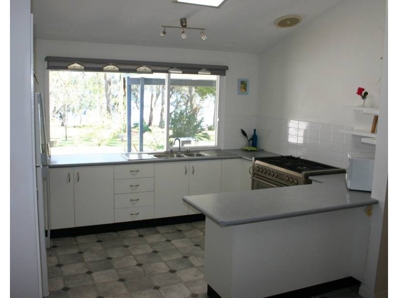 18 Harwood Close, Mannering Park NSW 2259