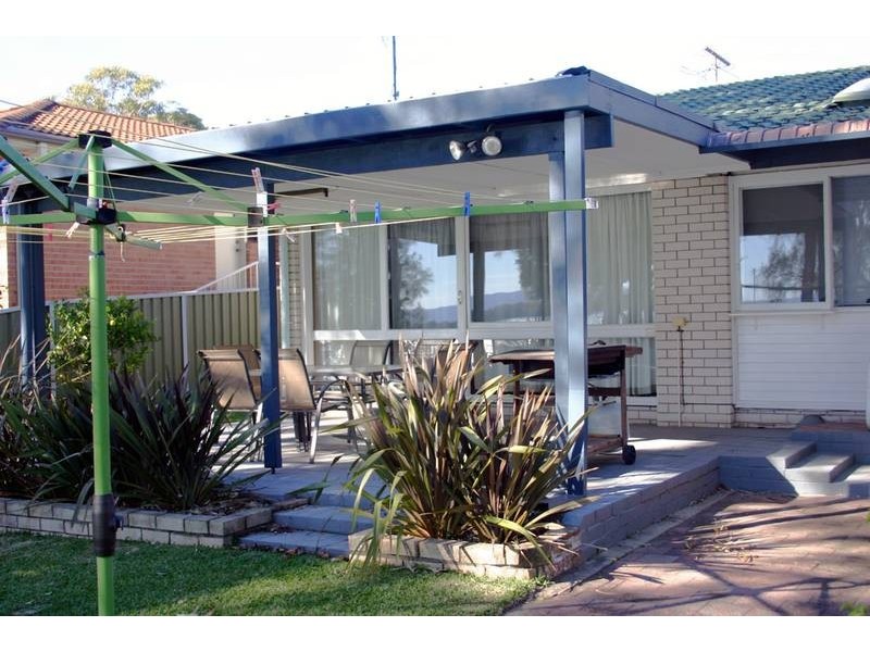 18 Harwood Close, Mannering Park NSW 2259