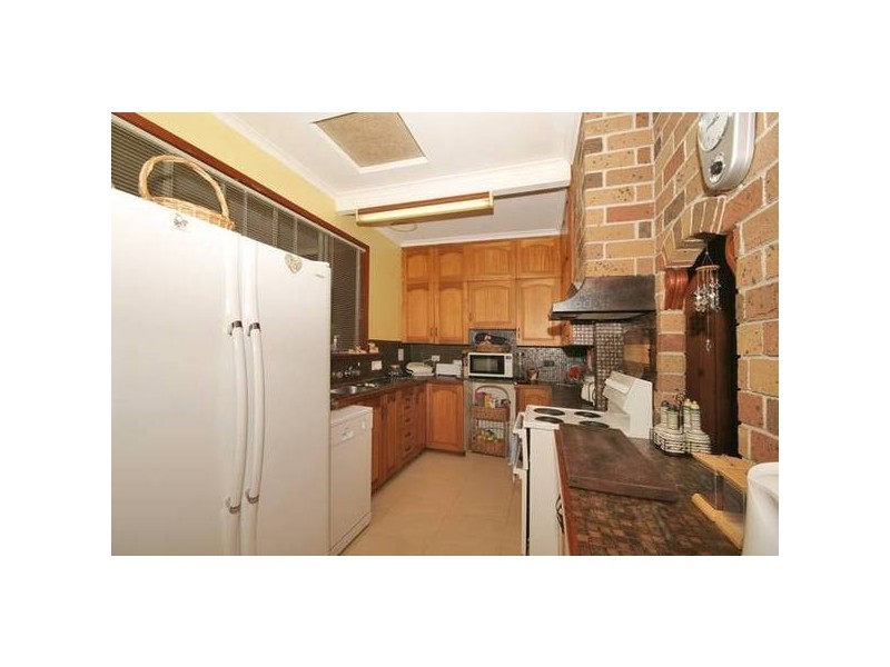 1 The Cut, Mannering Park NSW 2259