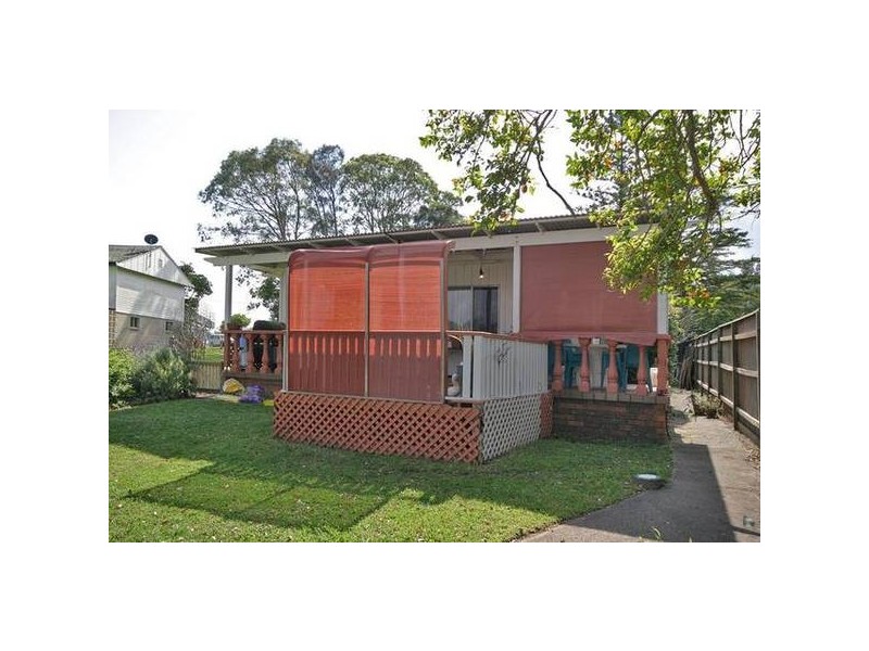 1 The Cut, Mannering Park NSW 2259