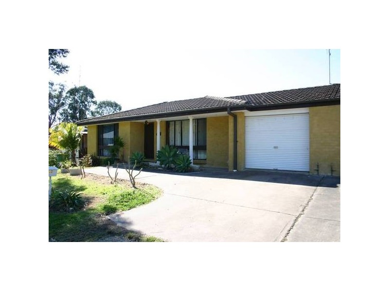 1/2 Spencer Road, Mannering Park NSW 2259