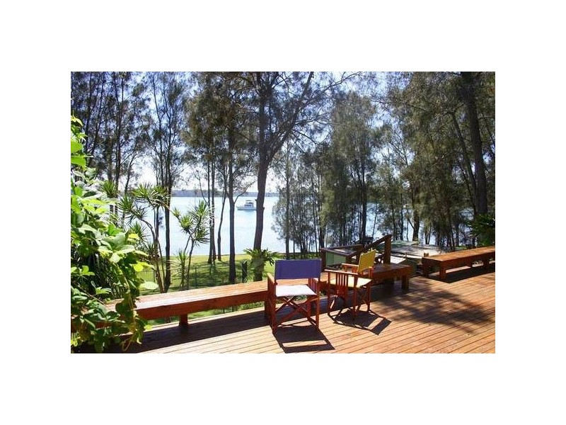 19 Wharf Street, Wyee Point NSW 2259