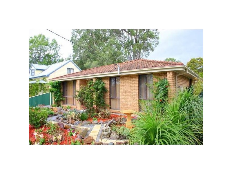 Mannering Park NSW 2259