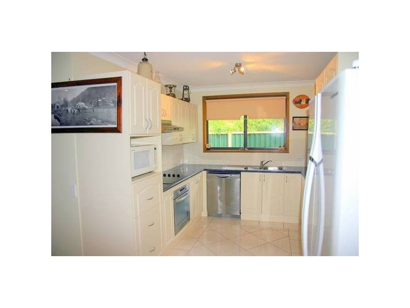 Mannering Park NSW 2259