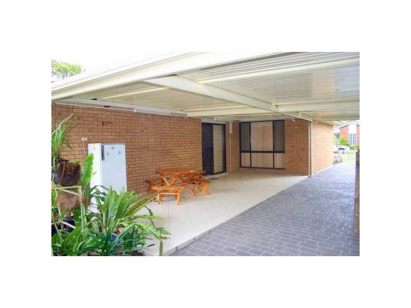 Mannering Park NSW 2259