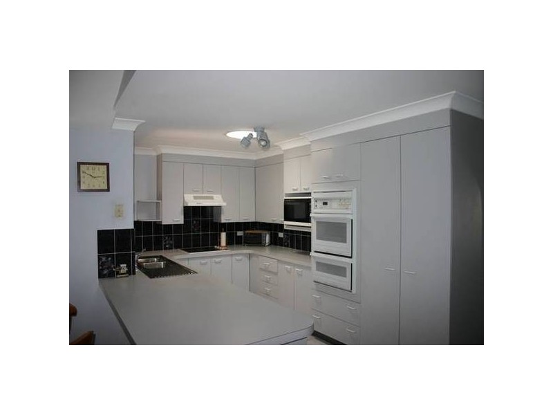 22 Kullaroo, Summerland Point NSW 2259