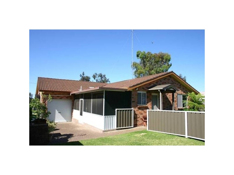 22 Kullaroo, Summerland Point NSW 2259