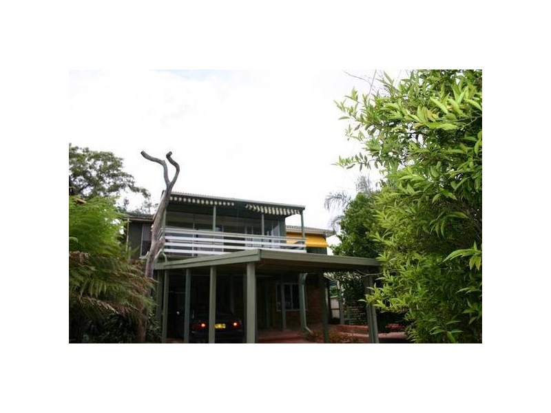 24 Macquarie Road, Mannering Park NSW 2259