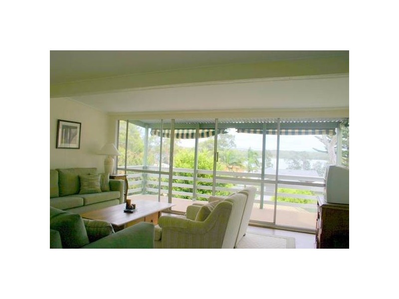 24 Macquarie Road, Mannering Park NSW 2259
