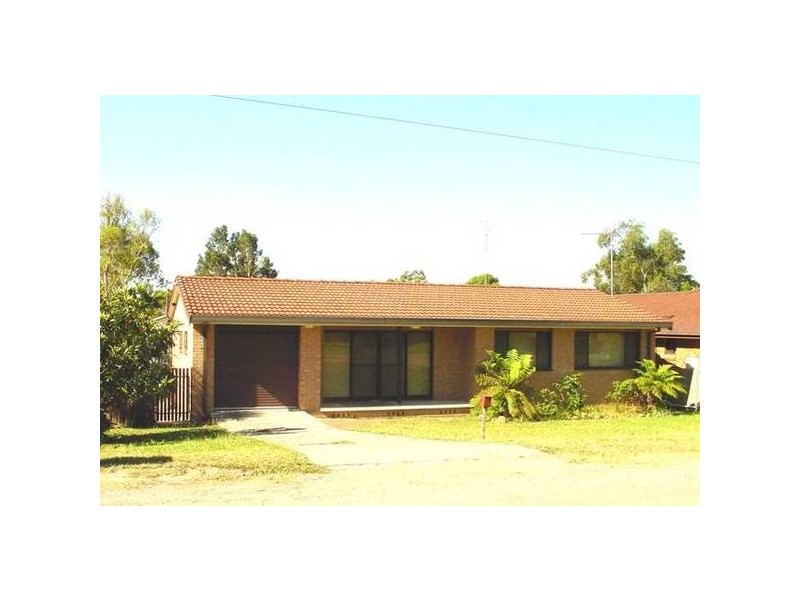 11 Railway Street, Wyee Point NSW 2259