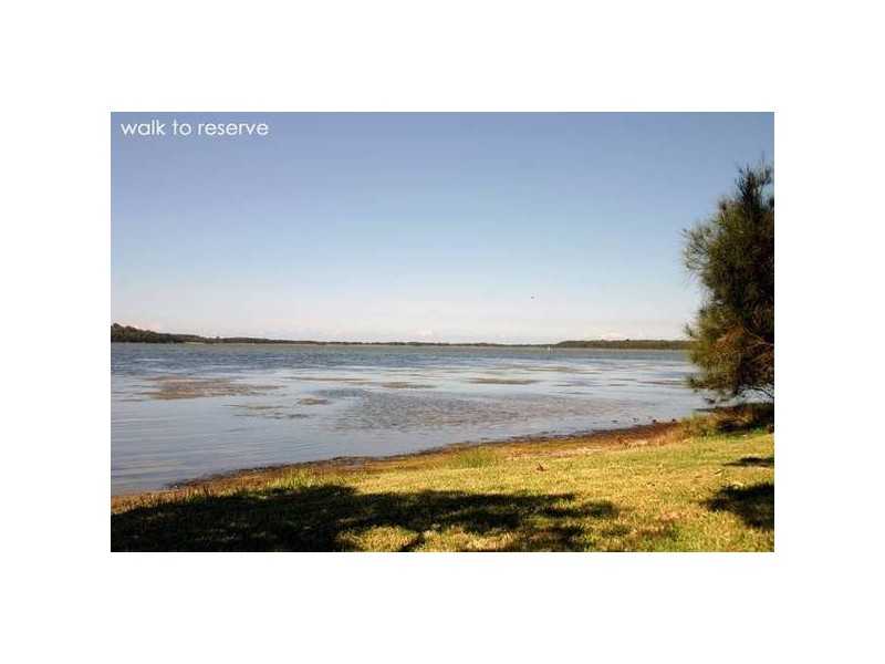 18 Yackerboom Avenue, Buff Point NSW 2262