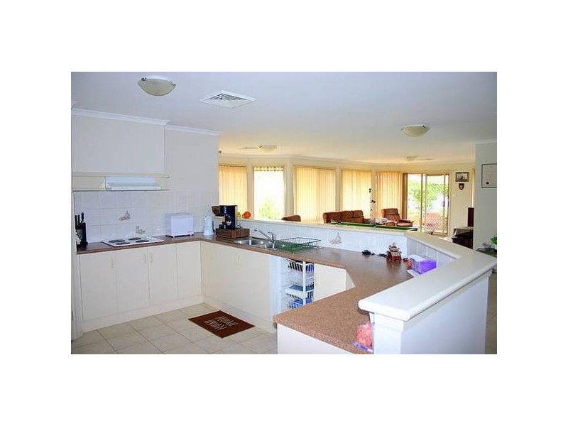 91 Cams Boulevard, Summerland Point NSW 2259