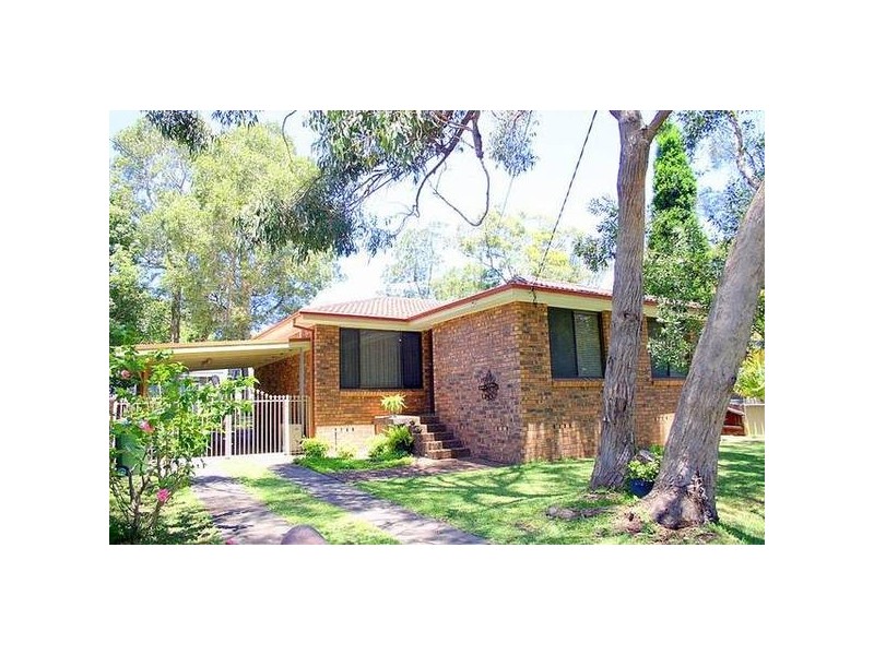 17 Murrumbong Road, Summerland Point NSW 2259