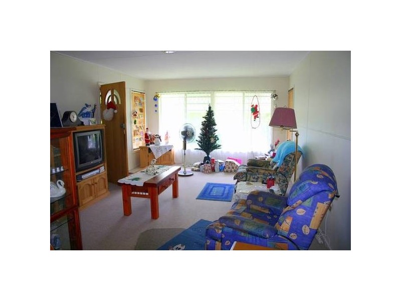110 Griffith Street, Mannering Park NSW 2259