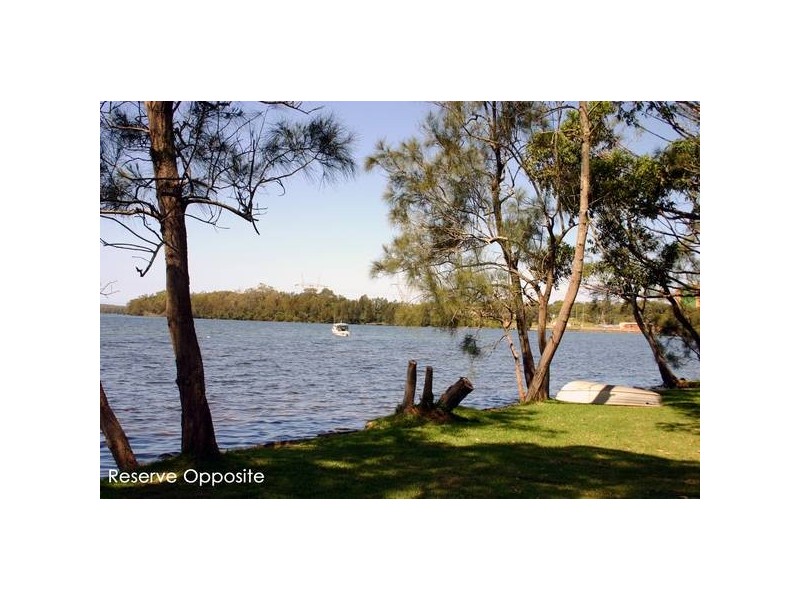 110 Griffith Street, Mannering Park NSW 2259