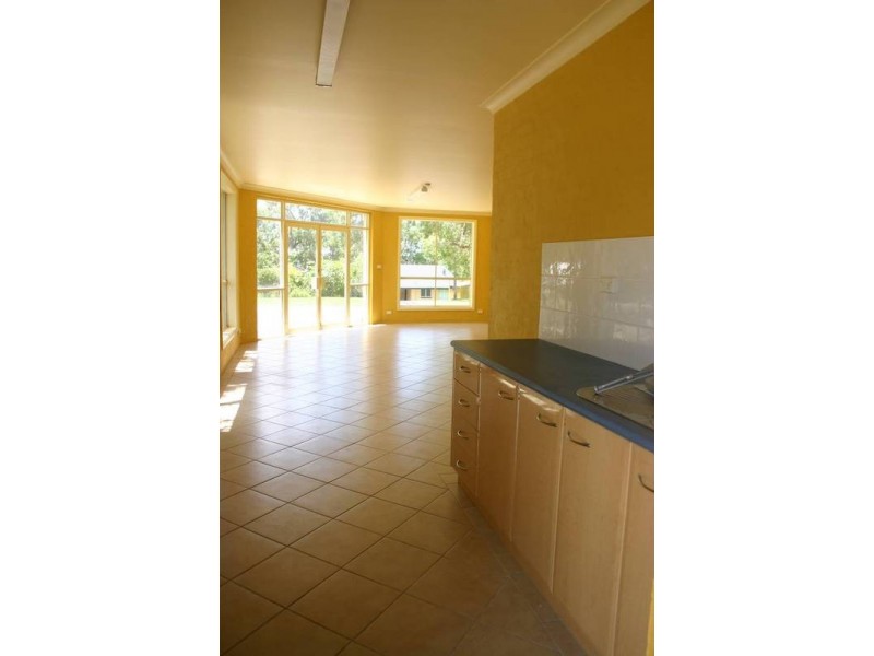 SHOP 17 LLOYD AVENUE, Chain Valley Bay NSW 2259