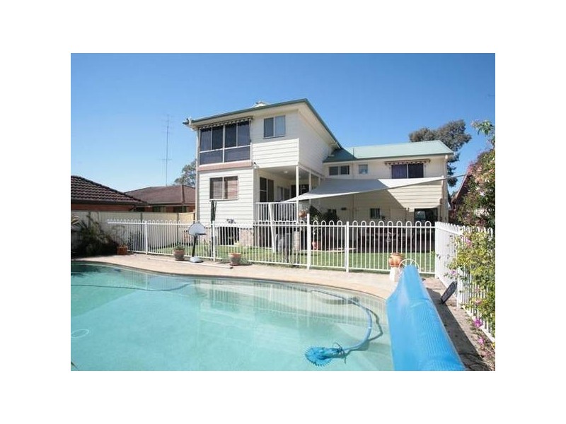 9 Ravenswood Street, Mannering Park NSW 2259