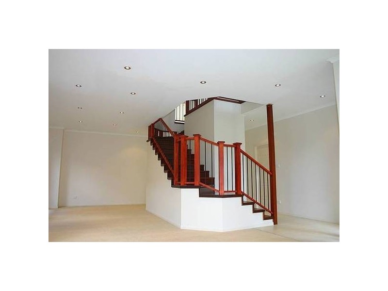 18 Kevin Street, Mannering Park NSW 2259