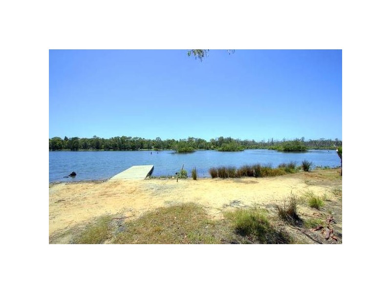 62 Lloyd Avenue, Chain Valley Bay NSW 2259