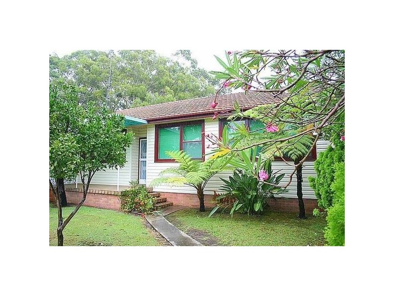 9 Warwick Avenue, Mannering Park NSW 2259