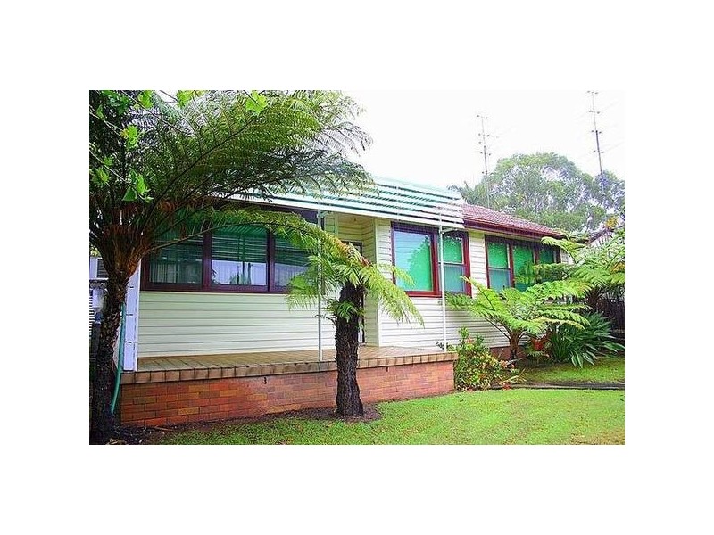 9 Warwick Avenue, Mannering Park NSW 2259